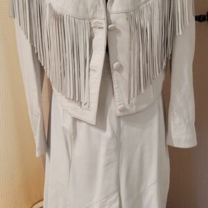 Chic Women's White Leather Jacket with Fringe